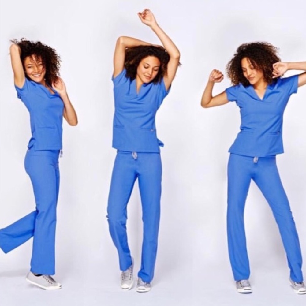 ISO: fig scrubs XXS top and XS bottom in navy